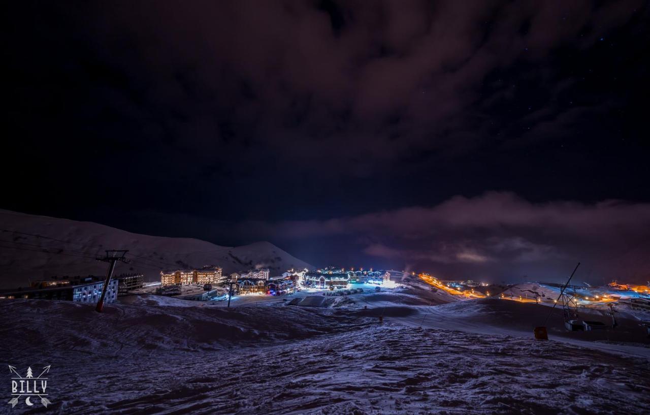 Touch The Mountains, Twins Hotel, New Gudauri Luaran gambar